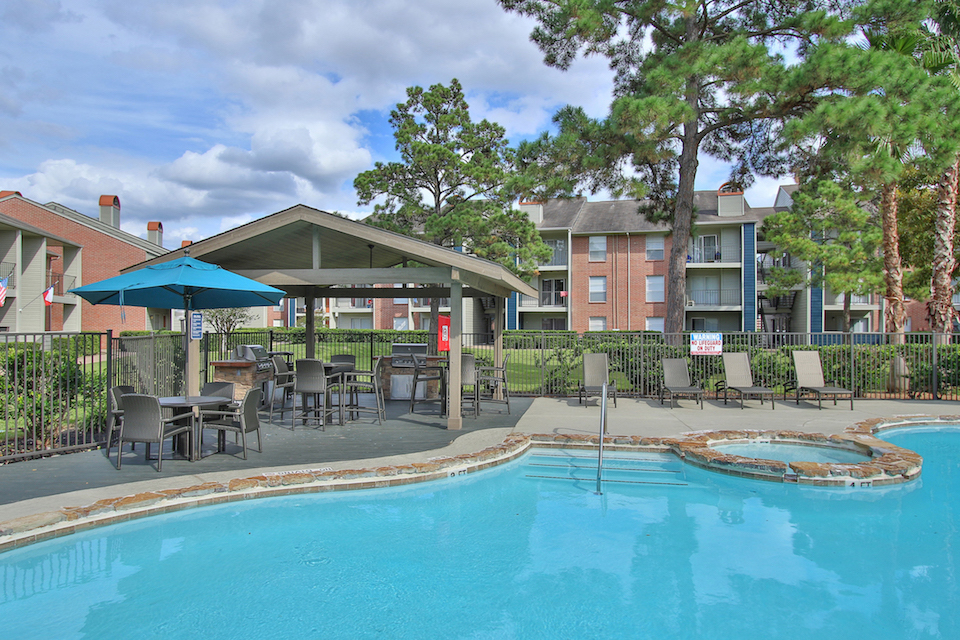 pool at The Westmount at Copper Mill